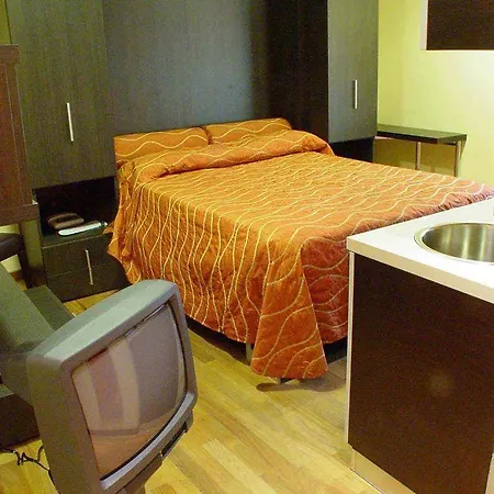 Iris Hotel